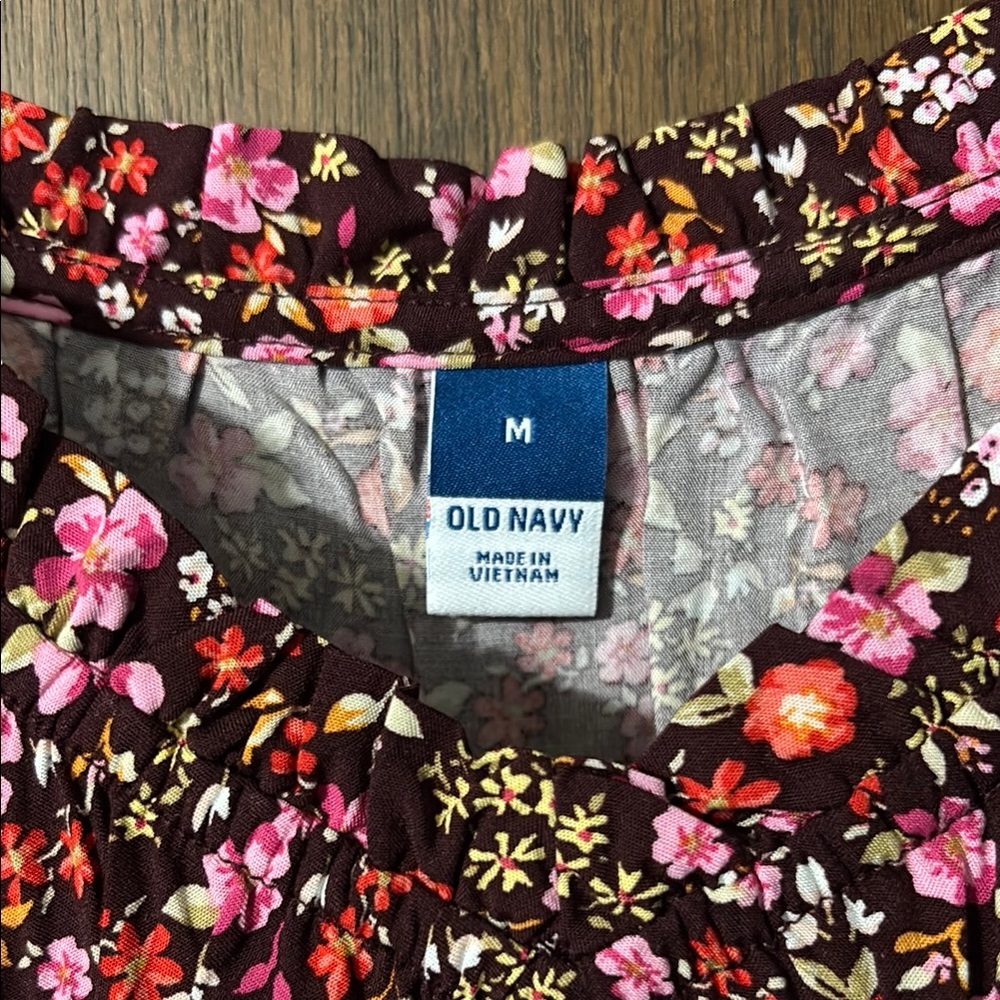 Floral Women's Top - Picture 2 of 3